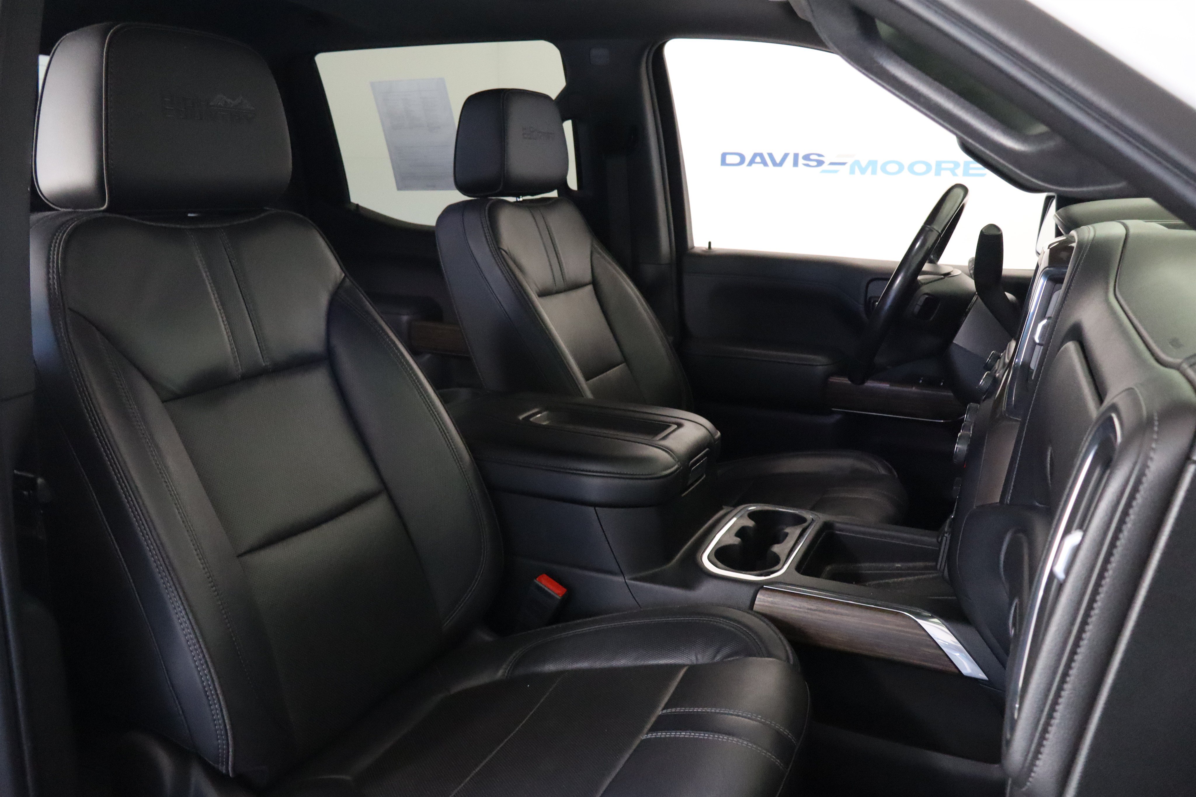 Used 2020 Chevrolet Silverado 1500 High Country w/ Technology Package AWD/4WD image 20