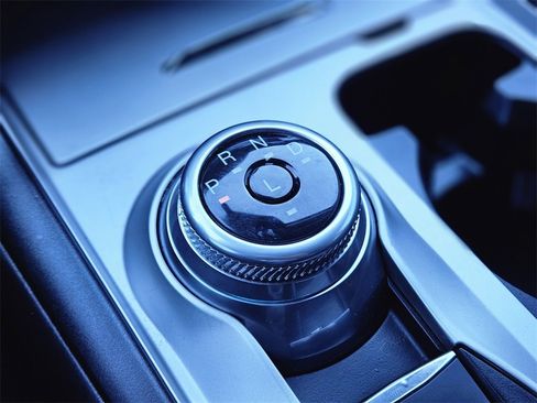 Used 2022 Ford Explorer XLT image 23