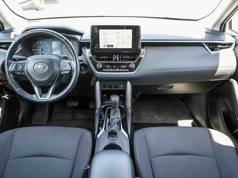 Certified 2024 Toyota Corolla Cross LE w/ Moonroof Package FWD image 15