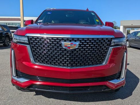 Used 2024 Cadillac Escalade ESV Premium Luxury image 9