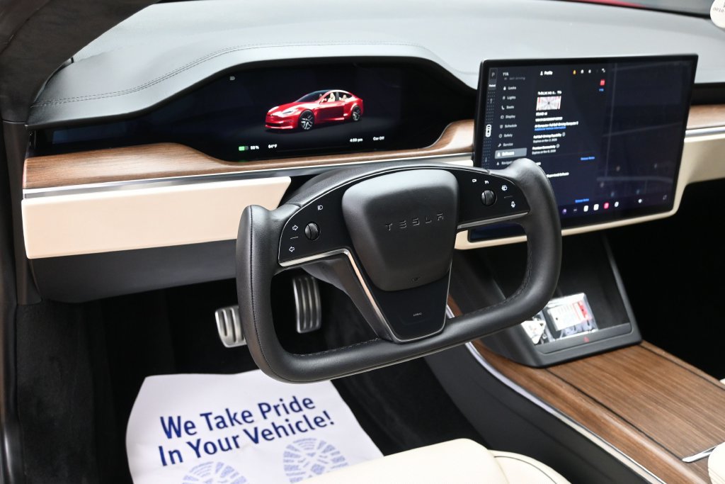 Used 2021 Tesla Model S Plaid AWD/4WD image 28