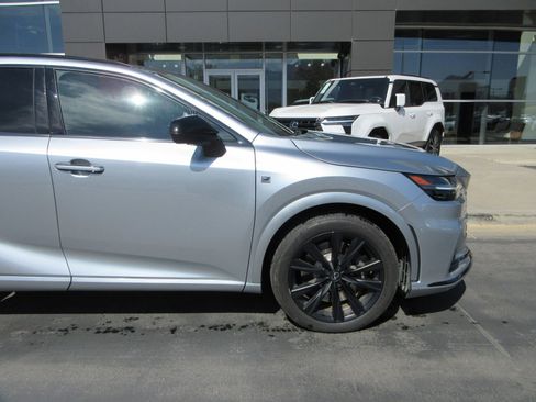 Used 2024 Lexus RX 500h F Sport AWD/4WD image 13