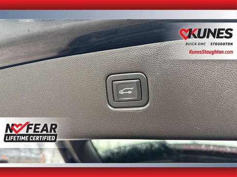 Used 2020 Chevrolet Blazer LT image 39