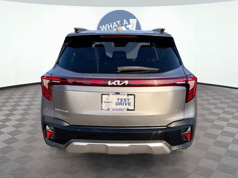 Certified 2024 Kia Seltos SX image 5