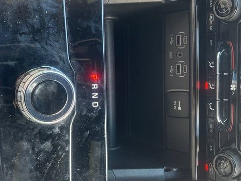 Used 2025 Jeep Grand Cherokee L Limited RWD image 8