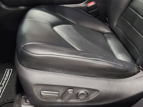 Used 2022 Toyota Highlander XLE FWD image 44