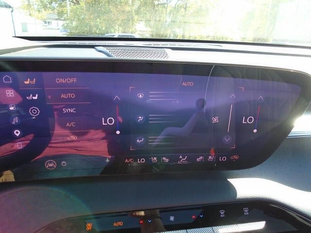 Certified 2026 Buick Enclave Avenir w/ Super Cruise Package AWD/4WD image 14