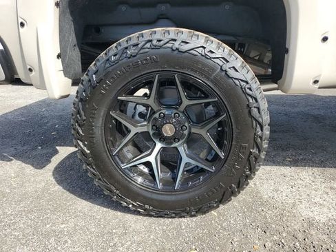 New 2026 GMC Sierra 1500 AT4 w/ Technology Package AWD/4WD image 6