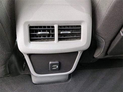 Used 2024 GMC Terrain SLE image 26