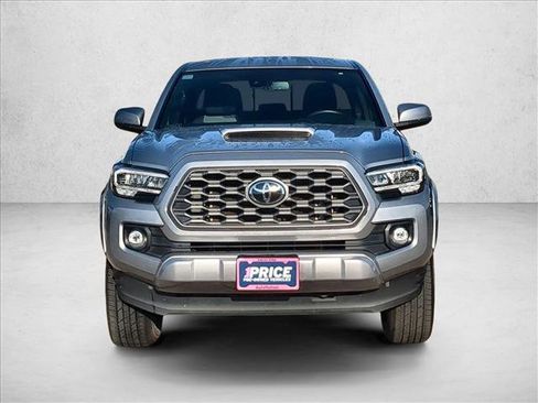 Used 2021 Toyota Tacoma TRD Sport image 3