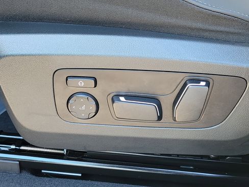 Certified 2025 BMW X3 xDrive30i w/ M Sport Package image 22