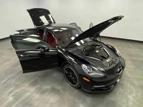 Used 2017 Porsche Panamera 4 image 53