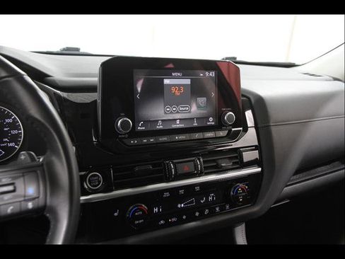 Used 2024 Nissan Pathfinder SV AWD/4WD image 9