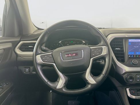 Used 2023 GMC Acadia SLT image 18