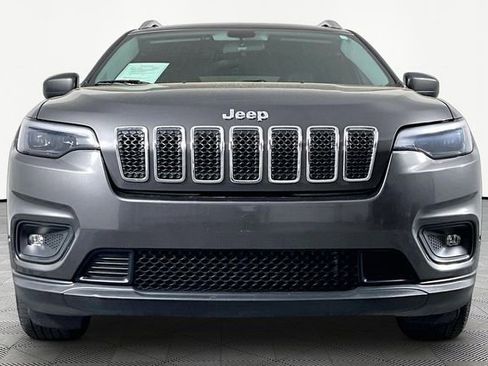 Used 2019 Jeep Cherokee Latitude Plus FWD image 2