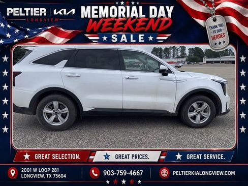 Used 2024 Kia Sorento LX FWD image 4