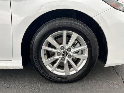 Used 2026 Toyota Camry LE FWD image 29