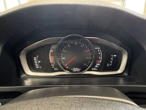 Used 2018 Volvo V60 T5 Cross Country w/ Convenience Package image 30