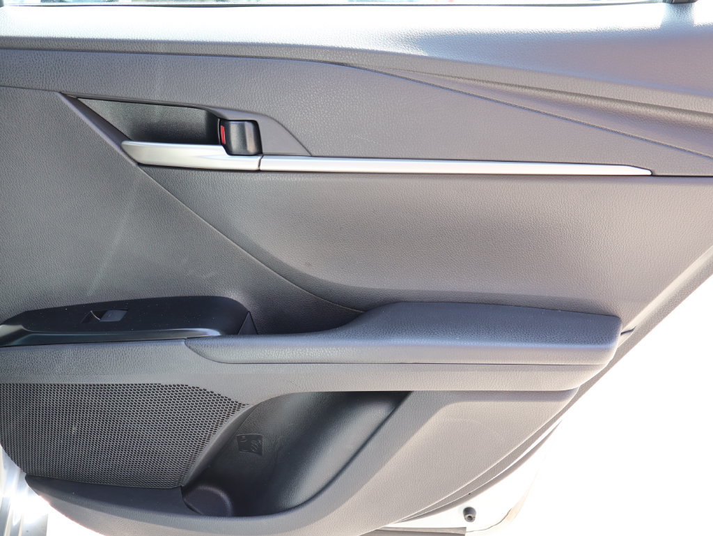Used 2025 Toyota Camry LE FWD image 10