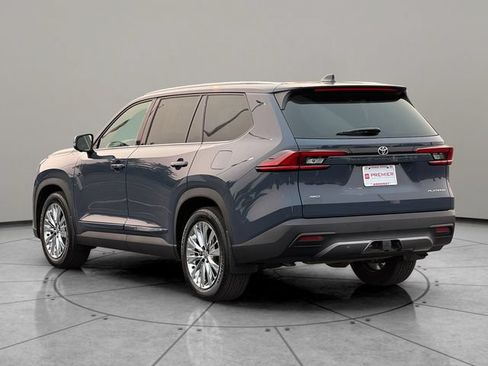 Certified 2025 Toyota Grand Highlander AWD image 4