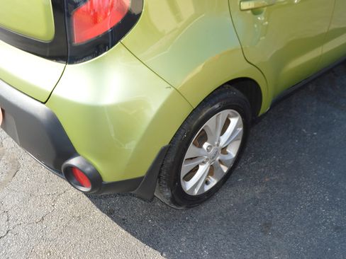 Used 2015 Kia Soul + FWD image 9