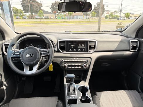 Used 2021 Kia Sportage LX AWD/4WD image 10