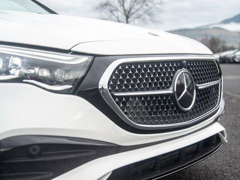 Certified 2025 Mercedes-Benz E 350 4MATIC Sedan image 17