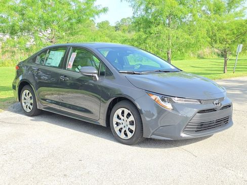 New 2026 Toyota Corolla LE FWD image 3