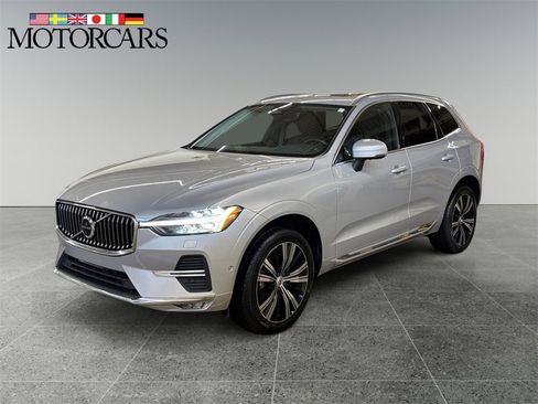 Certified 2023 Volvo XC60 B5 Plus w/ Climate Package image 7