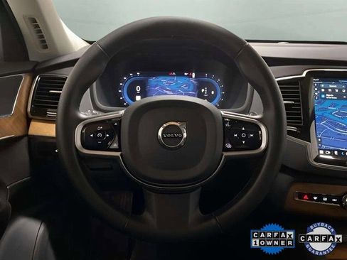 Used 2025 Volvo XC90 B6 Plus image 11