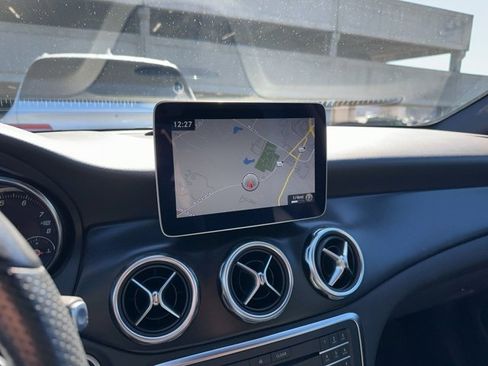 Used 2020 Mercedes-Benz GLA 250 4MATIC image 10