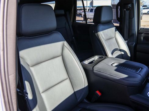 Used 2024 Chevrolet Tahoe LT w/ Luxury Package image 18