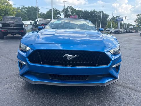 Used 2021 Ford Mustang GT Premium w/ Equipment Group 401A RWD image 3