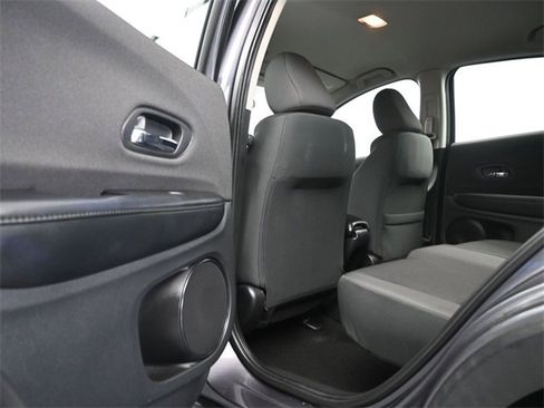 Certified 2021 Honda HR-V LX image 15