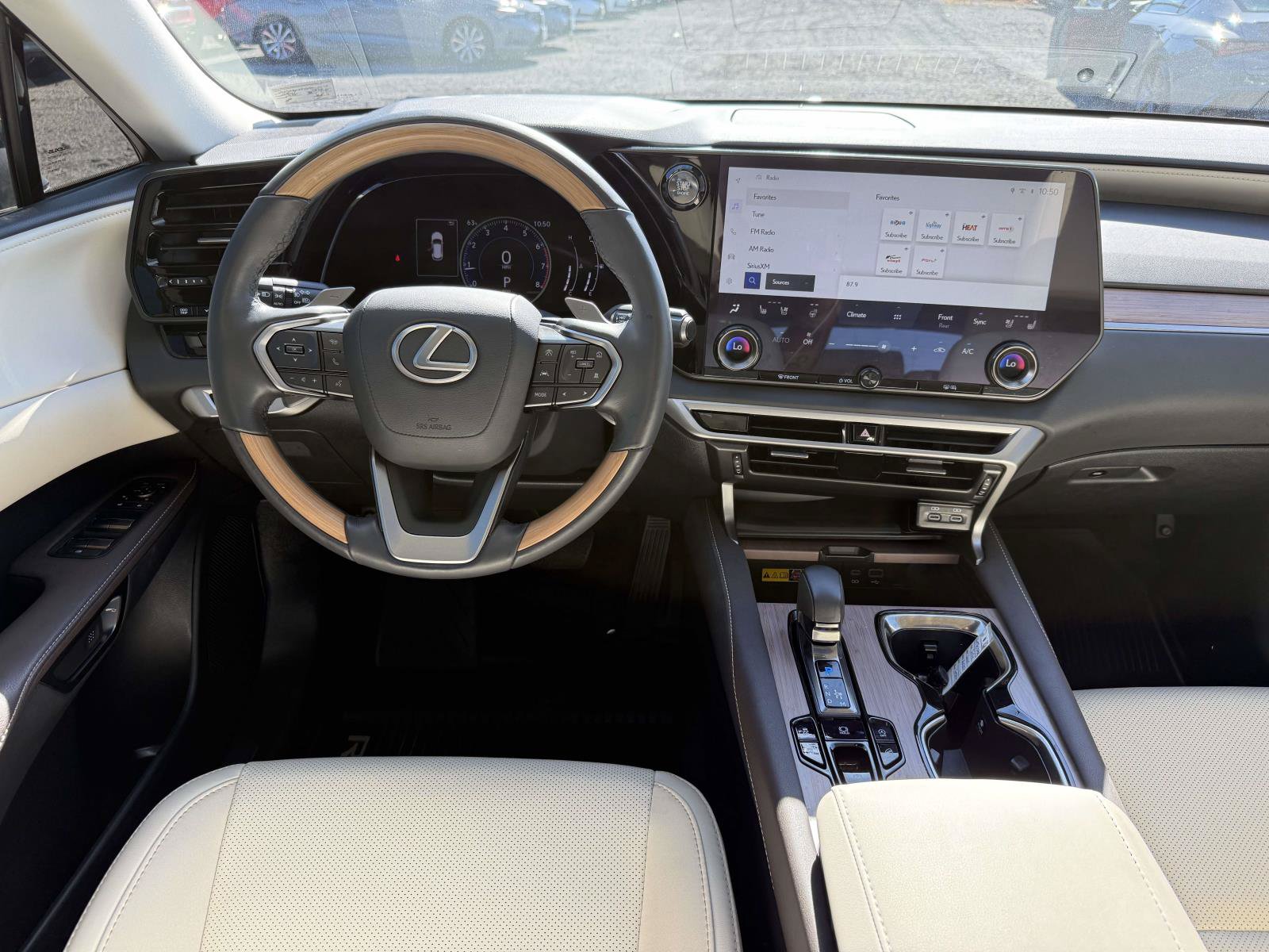 Used 2024 Lexus RX 350 Premium w/ Accessory Package (Z1) AWD/4WD image 8