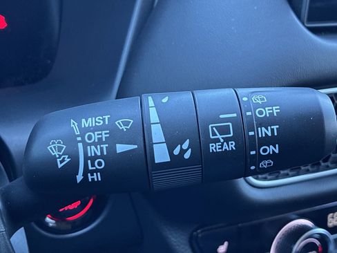 Certified 2026 Honda HR-V EX-L image 28