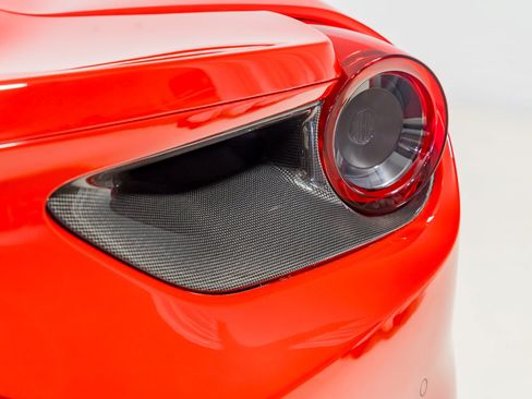 Used 2018 Ferrari 488 GTB RWD image 47