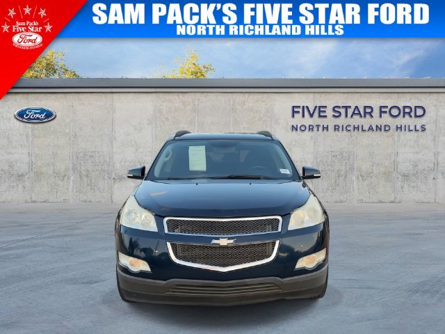 Used 2009 Chevrolet Traverse LT w/ California Edition Package FWD image 3