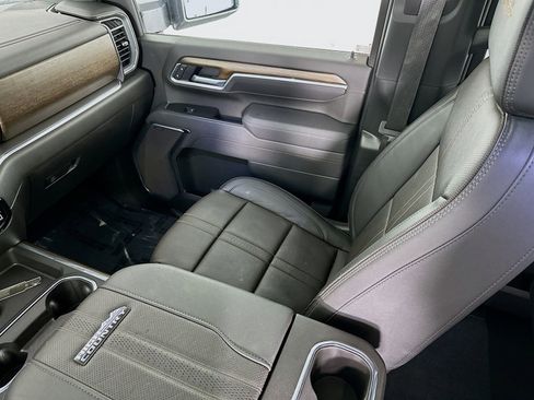 Used 2025 Chevrolet Silverado 3500 High Country w/ Technology Package image 26