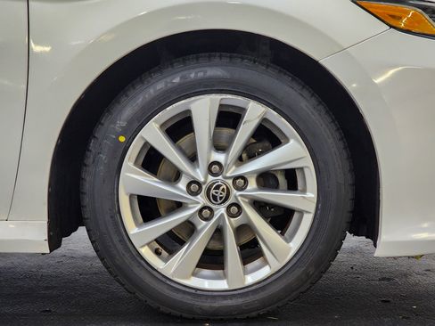 Used 2021 Toyota Camry LE image 46