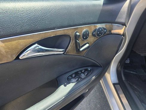 Used 2007 Mercedes-Benz E 350 Sedan image 19
