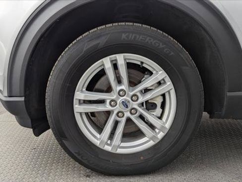 Used 2023 Ford Explorer XLT w/ Equipment Group 202A image 30