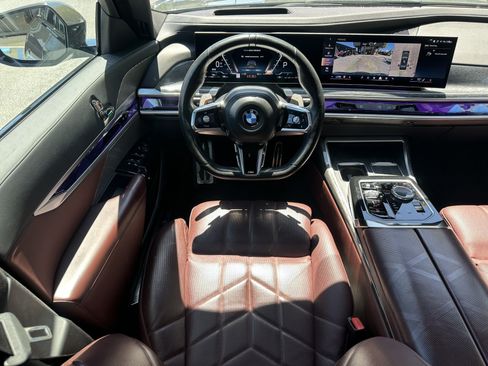 Used 2023 BMW 740i w/ Parking Assistance Package RWD image 15