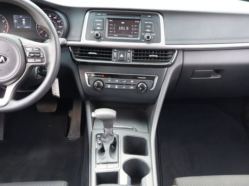 Used 2016 Kia Optima LX w/ LX Convenience Package image 17