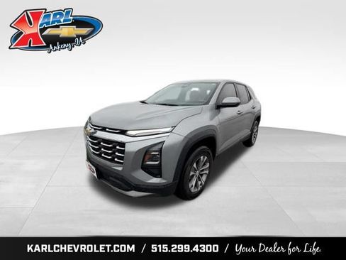 Used 2025 Chevrolet Equinox LT FWD image 1