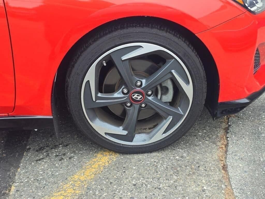 Used 2021 Hyundai Veloster Turbo FWD image 9