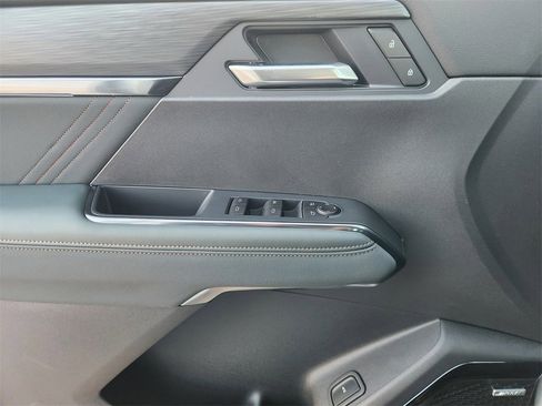 New 2026 GMC Acadia AT4 w/ LPO, Floor Liner Package image 15