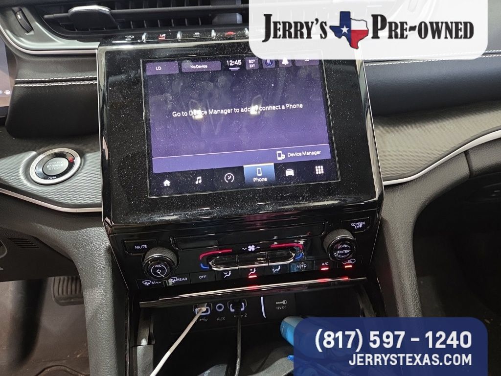 Used 2023 Jeep Grand Cherokee L Laredo RWD image 11