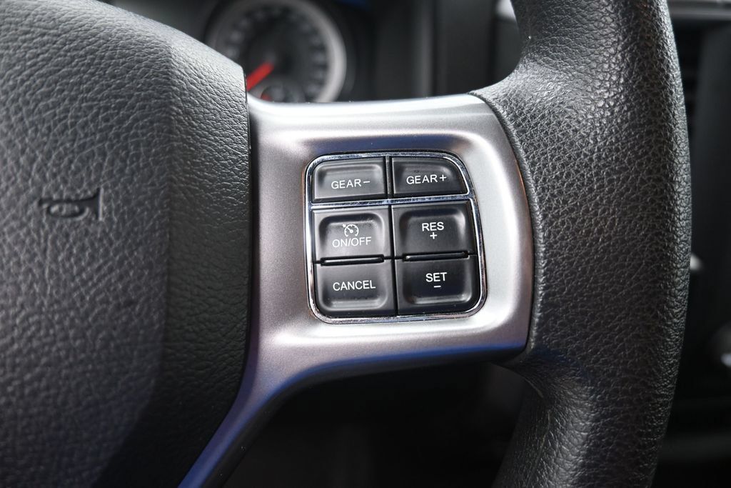 Used 2024 RAM 1500 Warlock AWD/4WD image 18