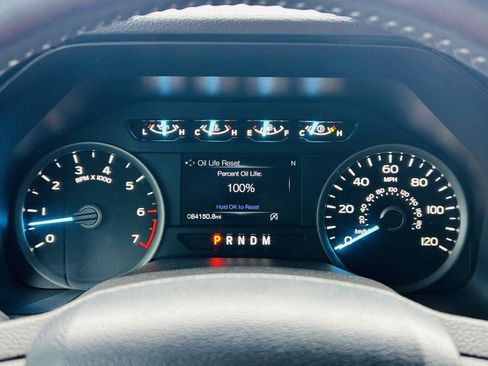 Used 2019 Ford F150 XLT w/ Equipment Group 302A Luxury AWD/4WD image 17